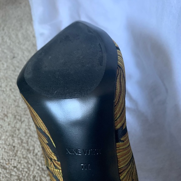 Nine West Black and Gold Baroque-Style Stilettos - Picture 4 of 4